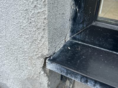 Render not closed under the sill — Window sill